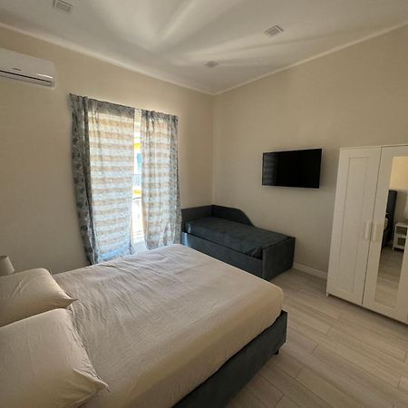 Airport House Appartement Napels Buitenkant foto