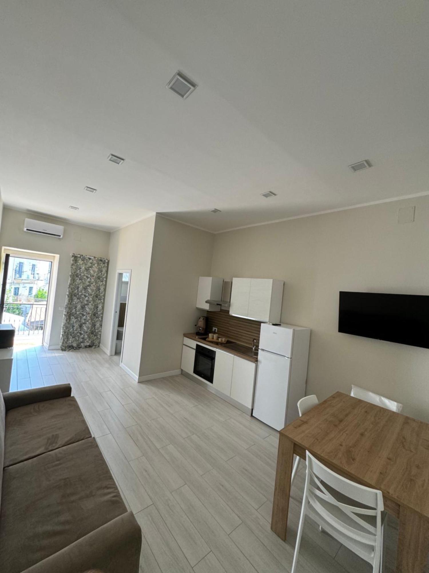 Airport House Appartement Napels Buitenkant foto